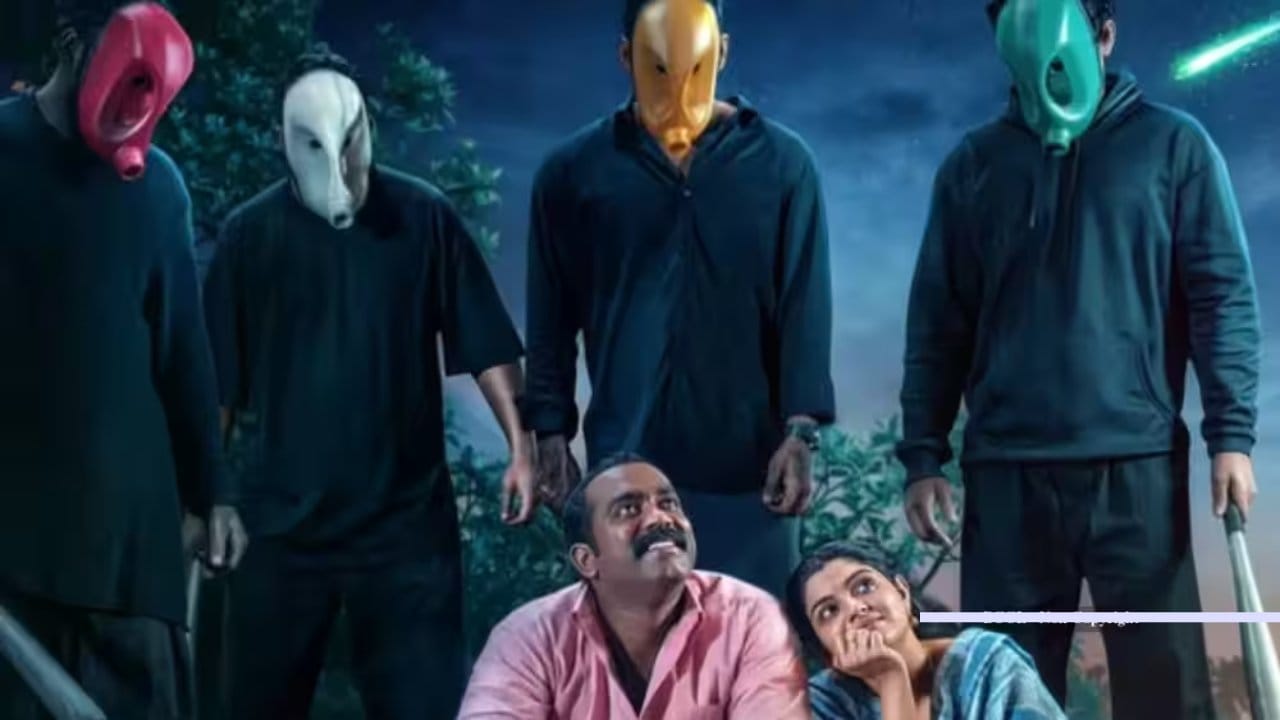 ‘ಧೂಮಕೇತು’ ಮಲಯಾಳಂನ ಟೈಮ್ ಟ್ರಾವೆಲ್ ಕತೆಯುಳ್ಳ ಸಿನಿಮಾ. ಟೈಮ್ ಟ್ರಾವೆಲ್ ಕತೆಯಾದರೂ ಸಾಕಷ್ಟು ಹಾಸ್ಯವೂ ಒಳಗೊಂಡ ಈ ಸಿನಿಮಾ ನೆಟ್ಫ್ಲಿಕ್ಸ್ನಲ್ಲಿ ಈ ವಾರ ಬಿಡುಗಡೆ ಆಗಿದೆ.