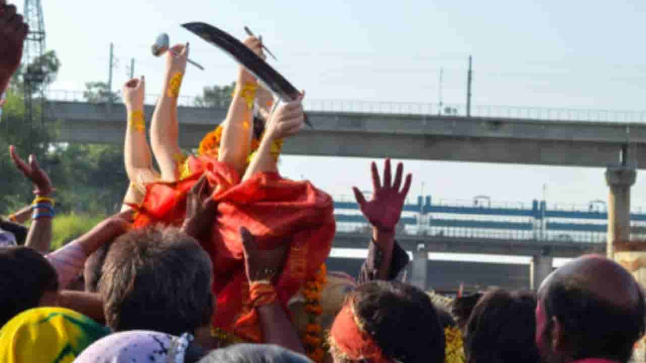 ನವರಾತ್ರಿ 2026: ದುರ್ಗಾ ವಿಸರ್ಜನೆಗೆ ಅತ್ಯುತ್ತಮ ಸಮಯ ಯಾವುದು? ರಾತ್ರಿ ವೇಳೆ ವಿಗ್ರಹ ನಿಮಜ್ಜನೆ ಮಾಡಬಹುದೇ? ಮಾಹಿತಿ ಇಲ್ಲಿದೆ