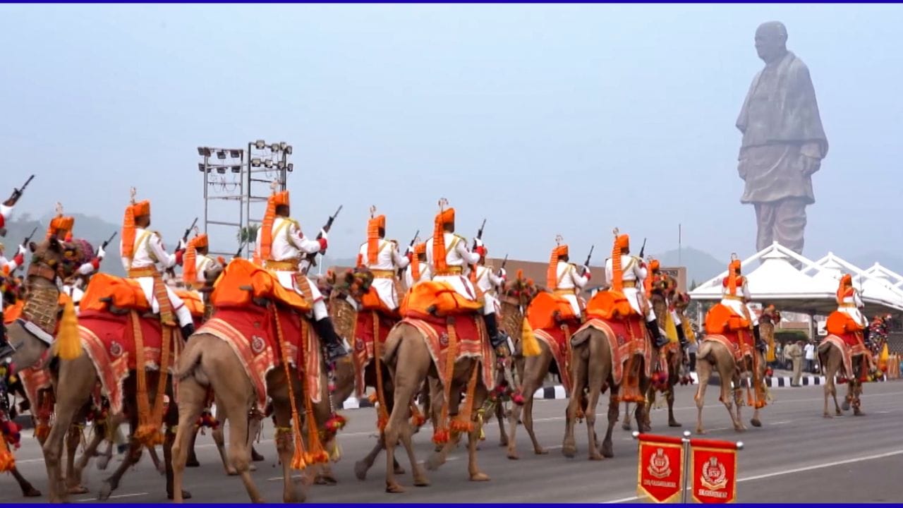 ನಾಳೆಯಿಂದ 2 ದಿನ ಪ್ರಧಾನಿ ಮೋದಿ ಗುಜರಾತ್ ಪ್ರವಾಸ; ರಾಷ್ಟ್ರೀಯ ಏಕತಾ ದಿವಸದ ಏಕತಾ ಪೆರೇಡ್ನಲ್ಲಿ ಭಾಗಿ ನಾಳೆಯಿಂದ 2 ದಿನ ಪ್ರಧಾನಿ ಮೋದಿ ಗುಜರಾತ್ ಪ್ರವಾಸ; ರಾಷ್ಟ್ರೀಯ ಏಕತಾ ದಿವಸದ ಏಕತಾ ಪೆರೇಡ್ನಲ್ಲಿ ಭಾಗಿ