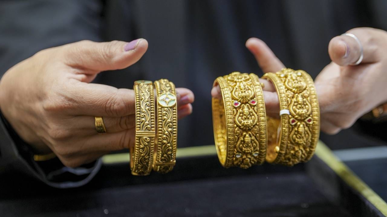 Gold Rates 8 October: 22 ಕ್ಯಾರಟ್ ಚಿನ್ನದ ಬೆಲೆ 13,710 ರೂ; ಇಲ್ಲಿದೆ ದರಪಟ್ಟಿ
