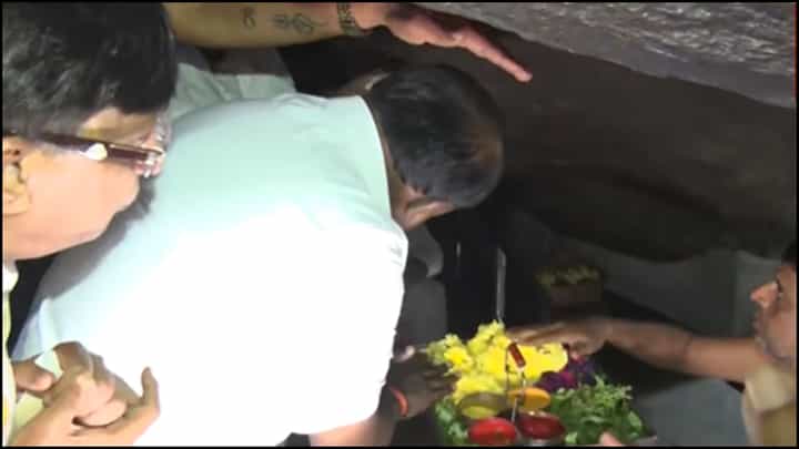 ಮಾವಿನಕೆರೆ ರಂಗನಾಥಸ್ವಾಮಿಗೆ ಹೆಚ್.ಡಿ. ಕುಮಾರಸ್ವಾಮಿ ವಿಶೇಷ ಪೂಜೆ ಮಾವಿನಕೆರೆ ರಂಗನಾಥಸ್ವಾಮಿಗೆ ಹೆಚ್.ಡಿ. ಕುಮಾರಸ್ವಾಮಿ ವಿಶೇಷ ಪೂಜೆ
