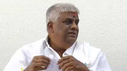 ₹90 ಲಕ್ಷ ಹೂವಿನ ಅಲಂಕಾರ: ಹಾಸನಾಂಬೆ ಜಾತ್ರೆ ಖರ್ಚು ಕೇಳಿ ರೇವಣ್ಣ ಶಾಕ್!