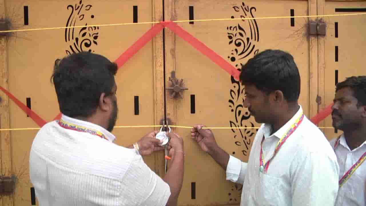 ಆನೇಕಲ್ನಲ್ಲಿ ಅನಧಿಕೃತ ಪಿಜಿಗಳ ದರ್ಬಾರ್: ಬ್ಯಾಗಡದೇನಹಳ್ಳಿ ಗ್ರಾ.ಪಂ. ಅಧಿಕಾರಿಗಳಿಂದ 18 ಕಟ್ಟಡಗಳು ಸೀಜ್!