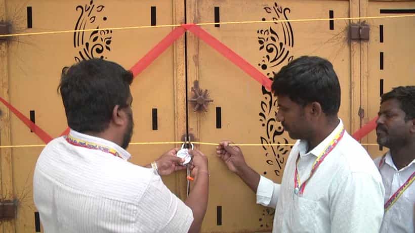 ಆನೇಕಲ್ನಲ್ಲಿ ಅನಧಿಕೃತ ಪಿಜಿಗಳ ದರ್ಬಾರ್: ಬ್ಯಾಗಡದೇನಹಳ್ಳಿ ಗ್ರಾ.ಪಂ. ಅಧಿಕಾರಿಗಳಿಂದ 18 ಕಟ್ಟಡಗಳು ಸೀಜ್!