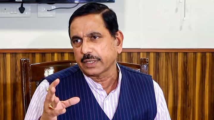 RSS ಪಥಸಂಚಲನಕ್ಕೆ ಅನುಮತಿ ನಿರಾಕರಣೆ: ಸ್ಟಿಂಗ್ ವಿಚಾರ ಡೈವರ್ಟ್ ಮಾಡಲು ಹೀಗೆ ಮಾಡ್ತಿದ್ದಾರೆ; ಜೋಶಿ ವಾಗ್ದಾಳಿ RSS ಪಥಸಂಚಲನಕ್ಕೆ ಅನುಮತಿ ನಿರಾಕರಣೆ: ಸ್ಟಿಂಗ್ ವಿಚಾರ ಡೈವರ್ಟ್ ಮಾಡಲು ಹೀಗೆ ಮಾಡ್ತಿದ್ದಾರೆ; ಜೋಶಿ ವಾಗ್ದಾಳಿ