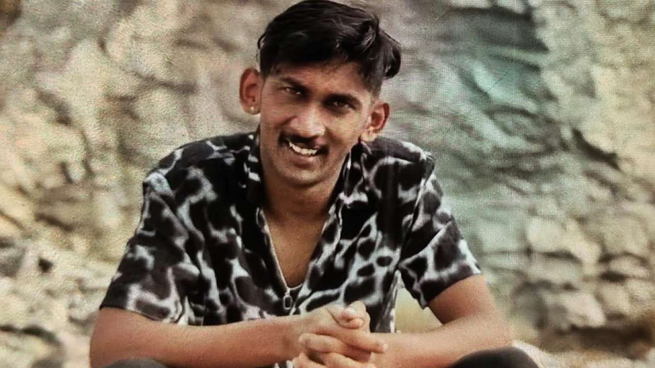 ಬೆಂಗಳೂರು ಏರ್ಪೋರ್ಟ್ನಲ್ಲಿ 2.75 ಕೆಜಿ ಚಿನ್ನ ಜಪ್ತಿ: ಟ್ರಾವೆಲ್ ಫುಡ್ ಸರ್ವಿಸ್ ಸಿಬ್ಬಂದಿ ಸೇರಿ ಮೂವರು ವಶಕ್ಕೆ ಬೆಂಗಳೂರು ಏರ್ಪೋರ್ಟ್ನಲ್ಲಿ 2.75 ಕೆಜಿ ಚಿನ್ನ ಜಪ್ತಿ: ಟ್ರಾವೆಲ್ ಫುಡ್ ಸರ್ವಿಸ್ ಸಿಬ್ಬಂದಿ ಸೇರಿ ಮೂವರು ವಶಕ್ಕೆ