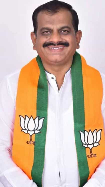 ವೈನ್ ಶಾಪ್ ಕೂಲಿ, ಚುನಾವಣೆಯಲ್ಲಿ ಗೆಲುವು!