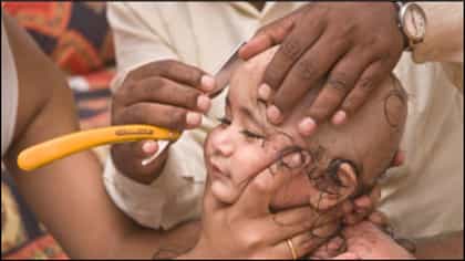 ಮಗುವಿನ ಮುಂಡನದ ನಂತರ ತಲೆಗೆ ಅರಿಶಿನದಲ್ಲಿ ಸ್ವಸ್ತಿಕ ಬರೆಯುವುದೇಕೆ?