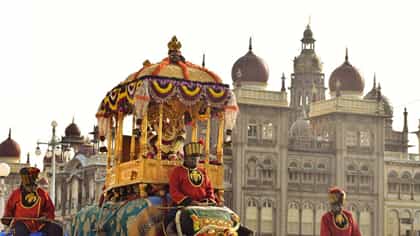 Live: 60 ಅದ್ಭುತ ಸ್ತಬ್ಧಚಿತ್ರಗಳು ಹಾಗೂ 50 ಕಲಾತಂಡಗಳ ವೈಭವ