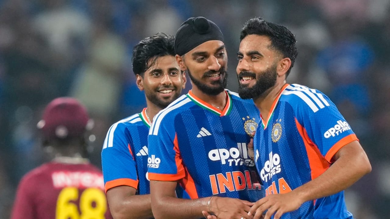 ಈ ಪಂದ್ಯದಲ್ಲಿ ನಮನ್ಗೆ ಬಲಿಯಾದ ವಿಂಡೀಸ್ ಬ್ಯಾಟರ್ಗಳ ಪಟ್ಟಿಯಲ್ಲಿ ನಾಯಕ ಶಾಯ್ ಹೋಪ್, ಸ್ಫೋಟಕ ಆಲ್ರೌಂಡರ್ ರೊಮಾರಿಯೊ ಶೆಫರ್ಡ್ ಹಾಗೂ ಶಮರ್ ಸ್ಪ್ರಿಂಗರ್ ಸೇರಿದ್ದರು. ಅದರಲ್ಲೂ ಅರ್ಧಶತಕದ ಇನ್ನಿಂಗ್ಸ್ ಆಡುವ ಮೂಲಕ ದೊಡ್ಡ ಮೊತ್ತ ಕಲೆಹಾಕುವ ಸೂಚನೆ ನೀಡಿದ್ದ ಶಾಯ್ ಹೋಪ್ ಅವರ ವಿಕೆಟ್ ಪಡೆದಿದ್ದು, ನಮನ್ಗೆ ಸ್ಮರಣೀಯವಾಗಿತ್ತು(PC-PTI).