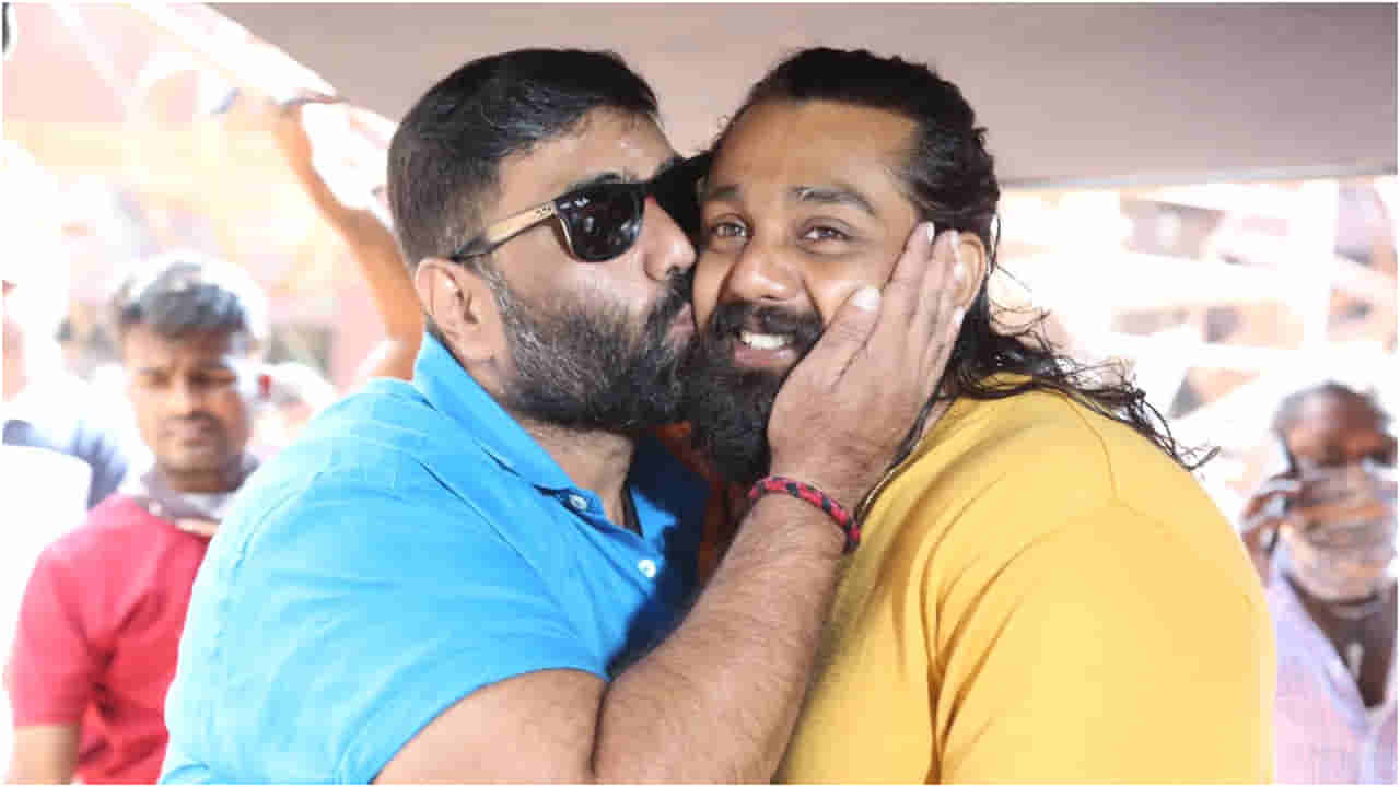 ‘ವಸುದೈವ ಕುಟುಂಬಕಂ ರಿಮೇಕ್ ಅಲ್ಲ, ಸ್ವಮೇಕ್’; ನಿರ್ದೇಶಕ ನಂದ ಕಿಶೋರ್ ಸ್ಪಷ್ಟನೆ