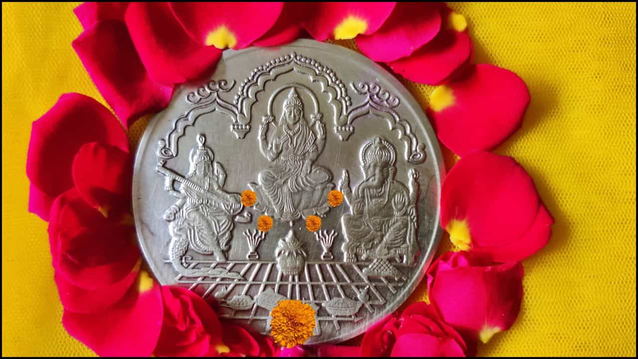ನವರಾತ್ರಿಯ ಸಂದರ್ಭದಲ್ಲಿ ಮನೆಗೆ ಈ ವಸ್ತುಗಳನ್ನು ತನ್ನಿ; ಸಿಗಲಿದೆ ದುರ್ಗಾ ದೇವಿಯ ವಿಶೇಷ ಅನುಗ್ರಹ