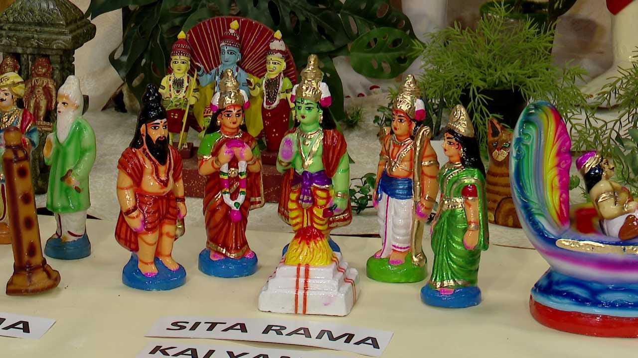 ಪುಷ್ಟಕಾಮೇಷ್ಟಿ ಯಜ್ಞ, ಶ್ರೀರಾಮನ ಜನನ, ಸೀತಾರಾಮ ಕಲ್ಯಾಣ, ಲಕ್ಷ್ಮಣರೇಖಾ, ಶಬರಿಯ ಭಕ್ತಿ ಹಾಗೂ ಅಶೋಕ ವಾಟಿಕಾದಂತಹ ರೋಚಕ ಸನ್ನಿವೇಶಗಳನ್ನು ಗೊಂಬೆಗಳ ಮೂಲಕ ಸುಂದರವಾಗಿ ವಿವರಿಸಲಾಗಿದೆ.