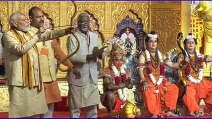 ರಾಮ್‌ಲೀಲಾ ಮೈದಾನದಲ್ಲಿ ಪ್ರಧಾನಿ ಮೋದಿಯಿಂದ ರಾವಣನ ಪ್ರತಿಕೃತಿ ದಹನ