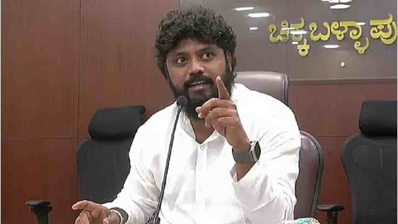 ದೊಣ್ಣೆ ನಾಯಕನ ವಿರುದ್ಧ ಸಮರ ನಿರಂತರ: ಸ್ವಪಕ್ಷದ ಹಿರಿಯ ನಾಯಕನ ವಿರುದ್ಧವೇ ತಿರುಗಿ ಬಿದ್ದ ಪ್ರದೀಪ್‌ ಈಶ್ವರ್‌