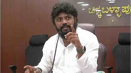 ದೊಣ್ಣೆ ನಾಯಕನ ವಿರುದ್ಧ ಸಮರ ನಿರಂತರ: ಪ್ರದೀಪ್‌ ಈಶ್ವರ್ ಎಚ್ಚರಿಕೆ
