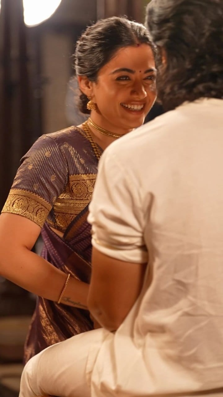 ‘ರಣಬಾಲಿ’ ಸಿನಿಮಾ ಸೆಟ್​​ನಲ್ಲಿ ಪತಿ ವಿಜಯ್ ಜೊತೆ ರಶ್ಮಿಕಾ ತಮಾಷೆ