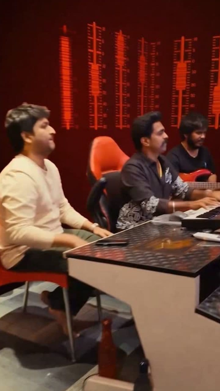 ತೆಲುಗು ಸಿನಿಮಾ ‘ಕಲ್ಟ್’ಗೆ ಸಂಗೀತ ನೀಡುತ್ತಿರುವ ರವಿ ಬಸ್ರೂರು: ವಿಡಿಯೋ ನೋಡಿ