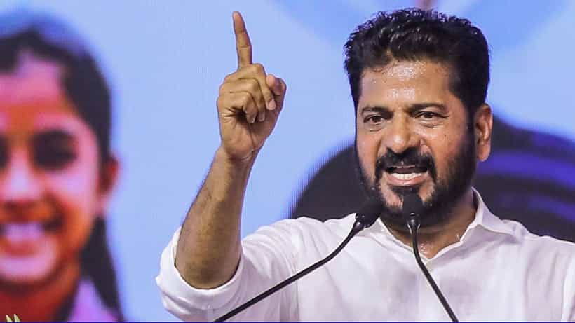 ಹುತಾತ್ಮ ಪೊಲೀಸ್ ಸಿಬ್ಬಂದಿಯ ಕುಟುಂಬಗಳಿಗೆ 2 ಕೋಟಿ ರೂ. ಪರಿಹಾರ ಘೋಷಿಸಿದ ತೆಲಂಗಾಣ ಸಿಎಂ ರೇವಂತ್ ರೆಡ್ಡಿ