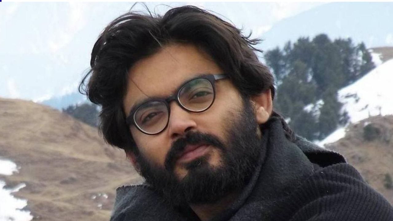 ಯಾರು ಈ ಶರ್ಜೀಲ್ ಇಮಾಮ್? ಜೈಲಿನಲ್ಲಿದ್ದುಕೊಂಡೇ ಸಂವಿಧಾನ, ಅಲ್ಪಸಂಖ್ಯಾತ ರಾಜಕೀಯದ ಕುರಿತು ನೀಡಿರುವ ಹೇಳಿಕೆ ಸಂಚಲನಕ್ಕೆ ಕಾರಣವಾಗಿದ್ದೇಕೆ? ಯಾರು ಈ ಶರ್ಜೀಲ್ ಇಮಾಮ್? ಜೈಲಿನಲ್ಲಿದ್ದುಕೊಂಡೇ ಸಂವಿಧಾನ, ಅಲ್ಪಸಂಖ್ಯಾತ ರಾಜಕೀಯದ ಕುರಿತು ನೀಡಿರುವ ಹೇಳಿಕೆ ಸಂಚಲನಕ್ಕೆ ಕಾರಣವಾಗಿದ್ದೇಕೆ?