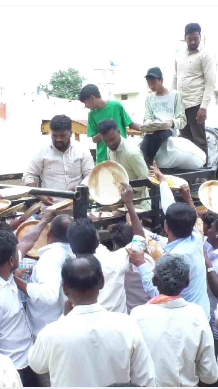 ಬಾಡೂಟಕ್ಕೆ ಬಡಿದಾಟ