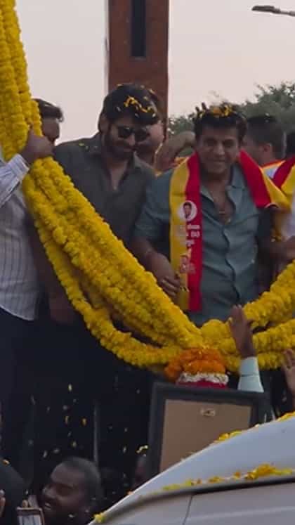 ಬಳ್ಳಾರಿಯಲ್ಲಿ ಶಿವಣ್ಣ-ದೀಕ್ಷಿತ್ ಶೆಟ್ಟಿಗೆ ಭರ್ಜರಿ ಸ್ವಾಗತ: ವಿಡಿಯೋ ನೋಡಿ