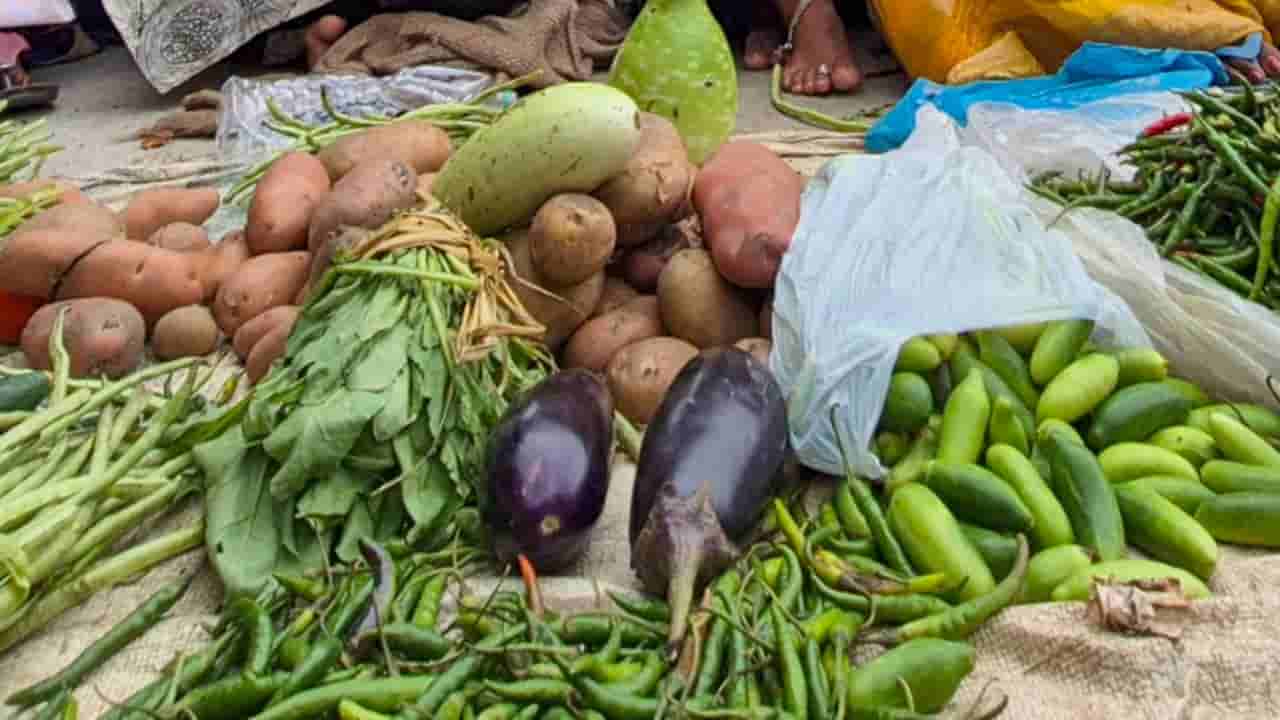 Vegetable Price: ಬೆಂಗಳೂರಿನಲ್ಲಿ ಗಗನಕ್ಕೇರಿದ ತರಕಾರಿ ದರ, ದುಪ್ಪಟ್ಟಾಯ್ತು ಟೊಮೆಟೊ ಬೆಲೆ