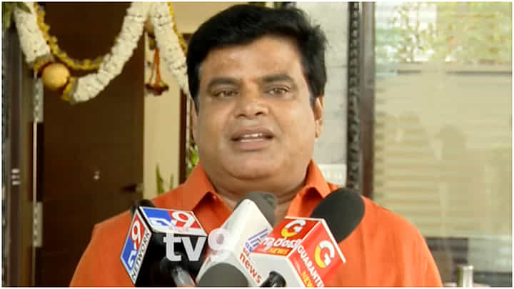 ಧನ್ವೀರ್, ದರ್ಶನ್, ವಿಜಯಲಕ್ಷ್ಮಿ ಹಣಕಾಸಿನ ಕಿರಿಕ್; ಎಳೆಎಳೆಯಾಗಿ ವಿವರಿಸಿದ ಆಪ್ತ ವೇಲು ಧನ್ವೀರ್, ದರ್ಶನ್, ವಿಜಯಲಕ್ಷ್ಮಿ ಹಣಕಾಸಿನ ಕಿರಿಕ್; ಎಳೆಎಳೆಯಾಗಿ ವಿವರಿಸಿದ ಆಪ್ತ ವೇಲು