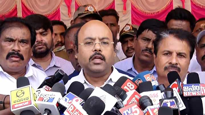 ಸ್ಟಿಂಗ್ ವಿಡಿಯೋದಲ್ಲಿದ್ದ ಮಹಿಳೆ ಹೇಳಿಕೆಗೆ ಯತೀಂದ್ರ ಸಿದ್ದರಾಮಯ್ಯ ಏನಂದ್ರು ನೋಡಿ ಸ್ಟಿಂಗ್ ವಿಡಿಯೋದಲ್ಲಿದ್ದ ಮಹಿಳೆ ಹೇಳಿಕೆಗೆ ಯತೀಂದ್ರ ಸಿದ್ದರಾಮಯ್ಯ ಏನಂದ್ರು ನೋಡಿ